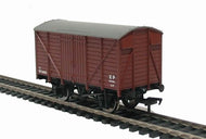 37-726 BACHMANN12 Ton ventilated van in BR brown W124480 - BOXED