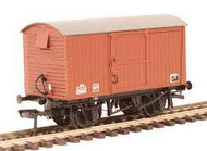 38-381A BACHMANN 12 Ton Ventilated Van Corrugated Ends BR Bauxite (Late)