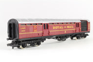 R413 HORNBY   LMS Operating Royal Mail Coach - UNBOXED