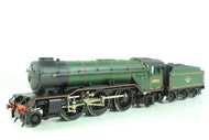 31-554 BACHMANN Class V2 Gresley 2-6-2 60903 in BR lined green with late crest and double chimney - BOXED