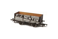 76MW6003 OXFORD RAIL 6 Plank Wagon "F. J. Newton"