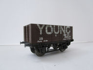 T1661 TRIX 7-Plank Wagon - 'YOUNG' - (Unboxed)