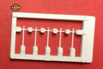 RAT-143 RATIO Signal Box and Signal Stanchions Single Rail - OO Gauge