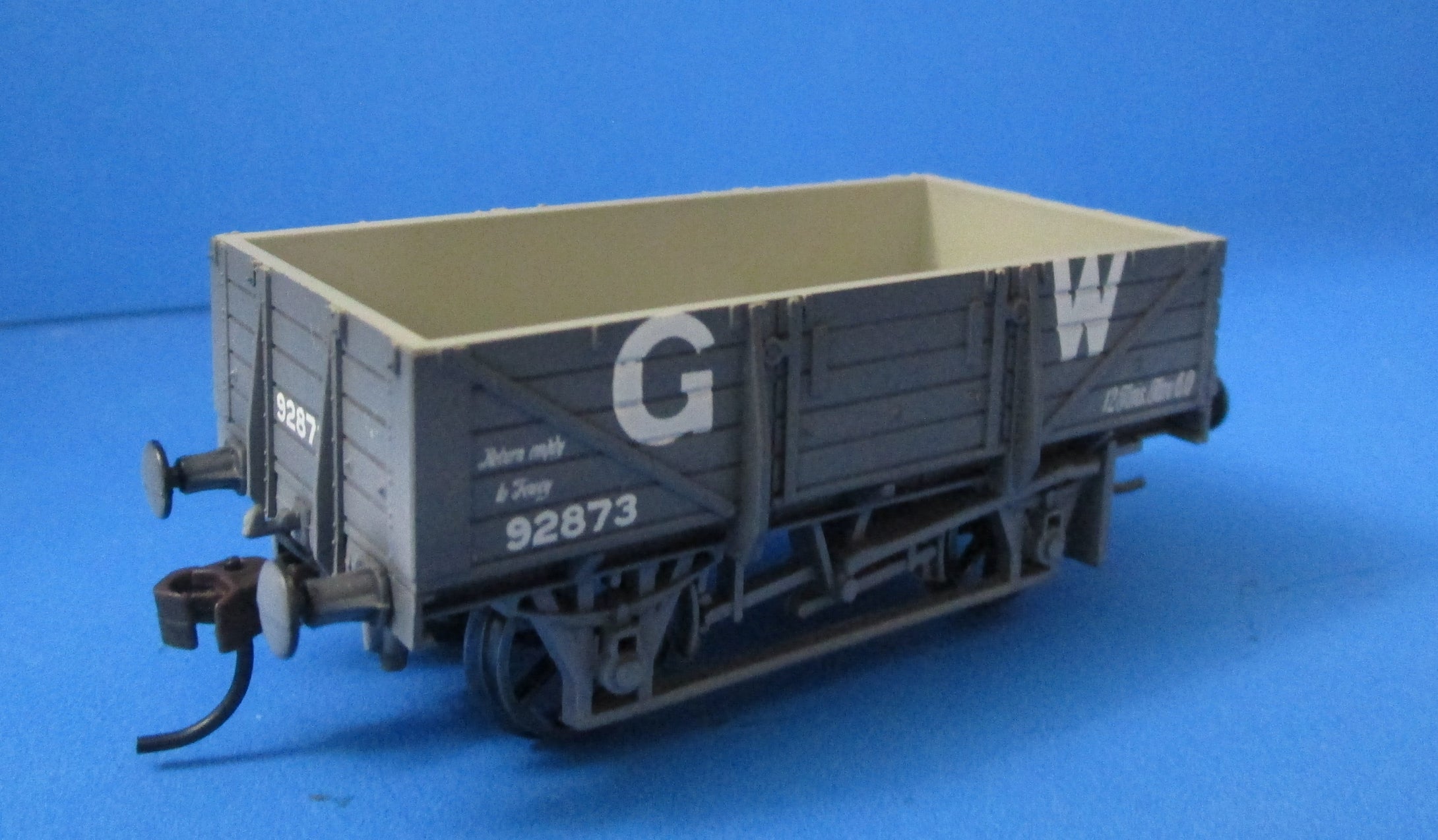 33-078-K01 BACHMANN 5 Plank China Clay Wagon without Hood 92873 in GWR Grey Livery. - KADEE - BOXED