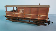 33-301C BACHMANN 20 Ton toad brake van W17390 in BR bauxite (Westbury RU) . - UNBOXED