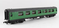 34-551 BACHMANN  63 ft Composite Corridor coach S5890S in Southern Region Green - BOXED