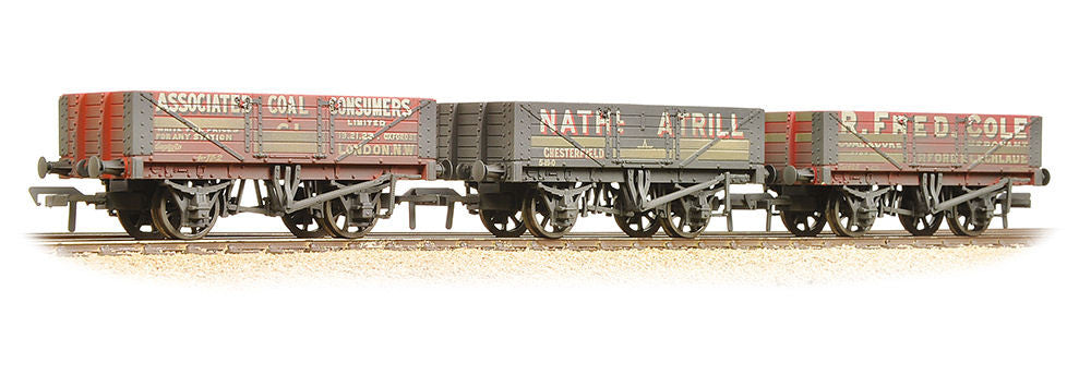 37-097 BACHMANN Private Owner 5 Plank Coal Trader wagon set, 