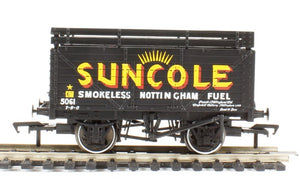 37-208 BACHMANN 8 plank wagon with coke rails 5061 in Suncole livery - UNBOXED