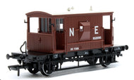 37-529B BACHMANN 20T Brake Van 182897 in LNER oxide - weathered. - BOXED