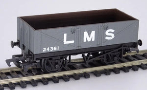 37130 MAINLINE 5-plank open wagon in LMS Grey 24361 - UNBOXED