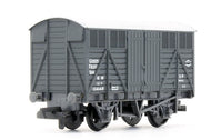 37174 MAINLINE GWR Fruit Van GW Grey 134149 - UNBOXED