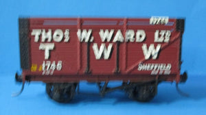 37179-K01 MAINLINE 7 Plank Wagon with coal rail - 'Thomas W Ward' 1746 KADEE - BOXED