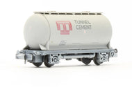 373-004 GRAHAM FARISH PCA Bulk powder PCA wagon "Tunnel Cement" 510327 - weathered - BOXED N Gauge