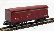 373-053A GRAHAM FARISH 29 Ton VAA box van in EWS livery - BOXED N Gauge