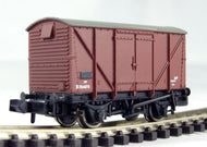 373-751B GRAHAM FARISH 12 Ton ventilated box van in BR bauxite B772139 - BOXED N Gauge