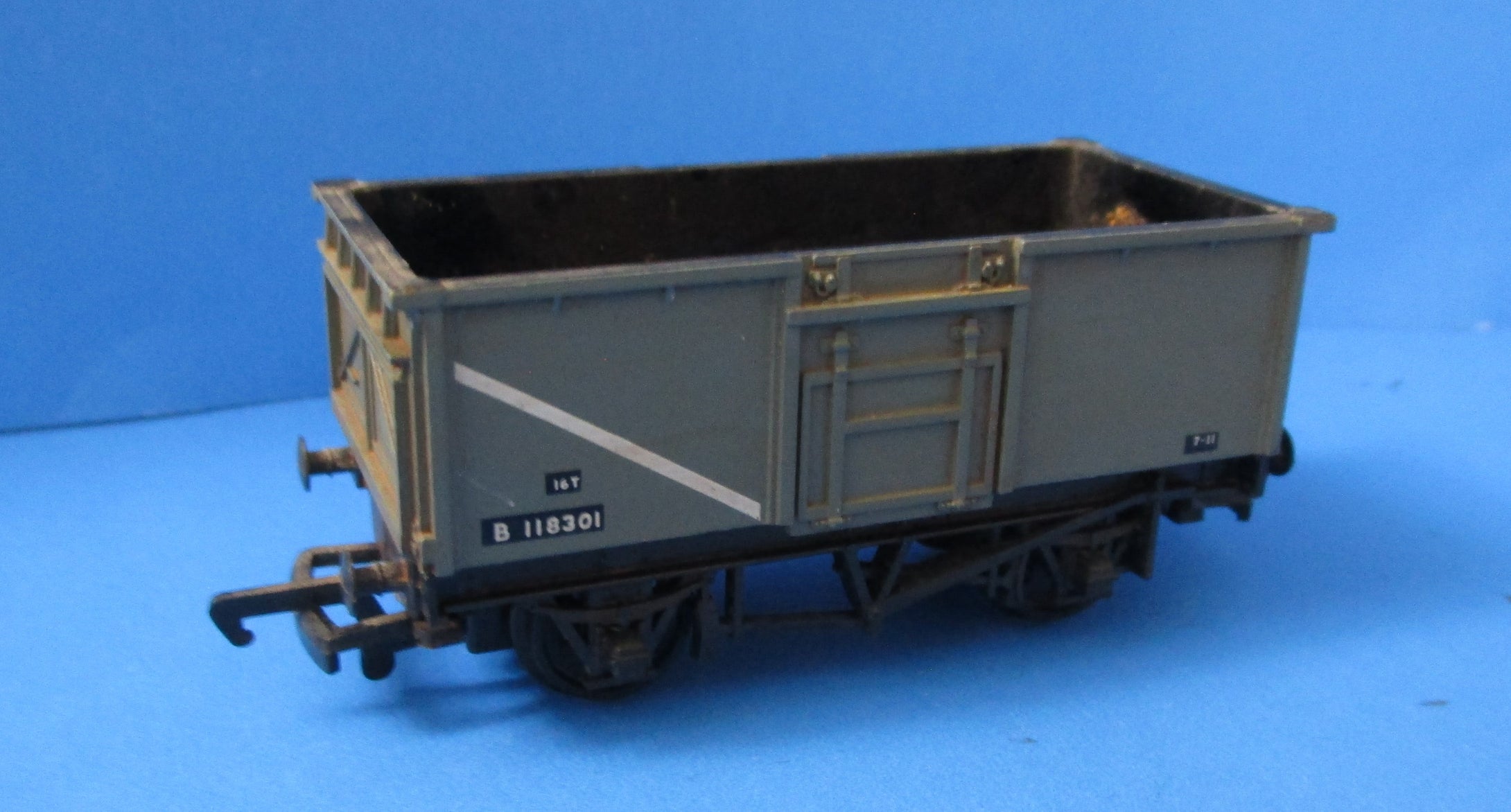 37403 Mainline 16T Mineral Wagon B118301 - UNBOXED