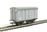 38-080A BACHMANN 12 ton Southern 2 plus 2 planked vent van in LMS grey 521191