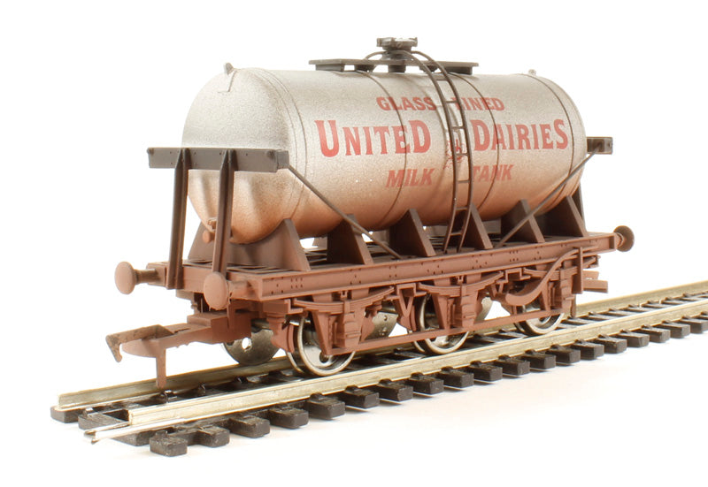 4F-031-020 DAPOL 6 Wheel Milk Tank wagon 