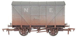 4F-016-128 DAPOL Bananna Van "NE" 158645 weathered