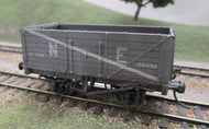76MW7037-K01 OXFORD RAIL 7 Plank Mineral Wagon NE No.158646, weathered - UNBOXED