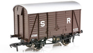 927004 RAPIDO D1426 10t Covered Van – SR No.47162