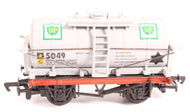 937135 MAINLINE  12Ton Tank Wagon - 'BP' - UNBOXED