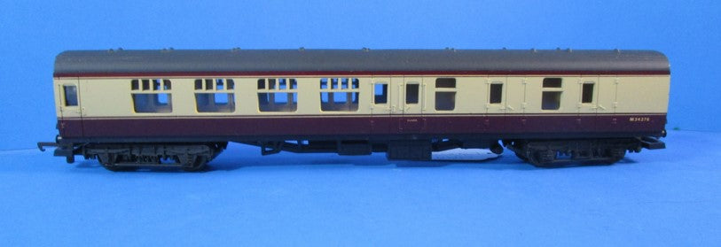 L305331 LIMA Mk 1 BSK Brake 2nd Corridor M34376 in BR crimson/cream - UNBOXED