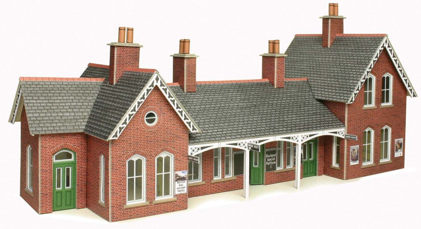 PO237 METCALFE Country Station - OO scale