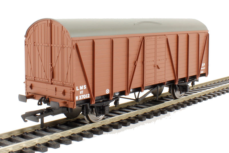 R6640 HORNBY LMS 4 wheel CCT Van 37012 in LMS bauxite