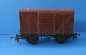 A6-P01 DAPOL Unpainted 12 ton Ventilated Van - UNBOXED