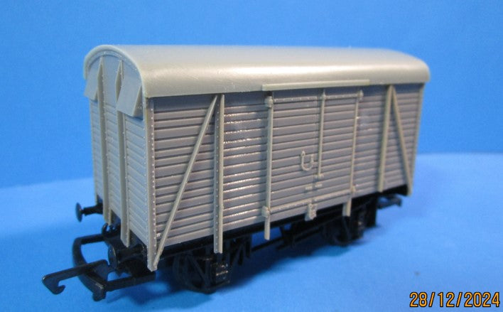 A7 DAPOL unpainted 12 Ton Box Van SR - Boxed