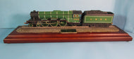 CA-03586 Country Artists "FLYING SCOTSMAN" Class A3 4472 (Display Model) in LNER Apple Green on wooden plinth OO Scale - UNBOXED