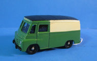 BMTV024 TRACKSIDE Trackside Morris LD Van in green and cream - UNBOXED