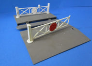 BP105 Single Track Level crossing with gates missing one gate post