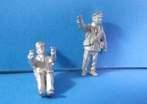 BP231 Train Driver and Guard - unpainted