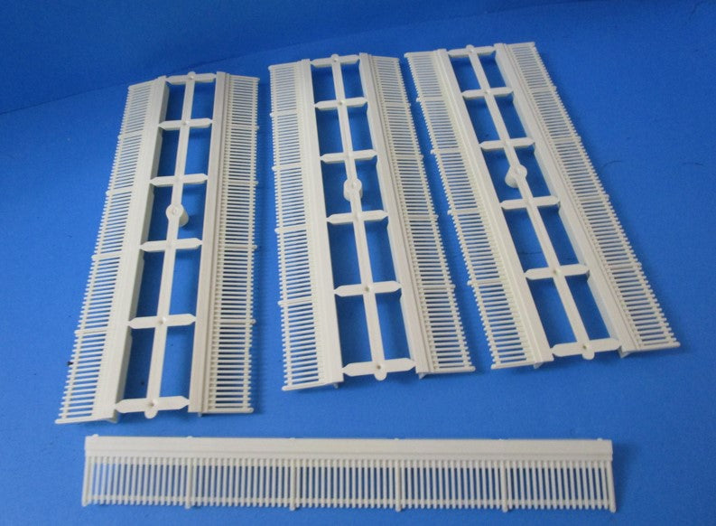 BP650 Station Platform straight fencing (Hornby)