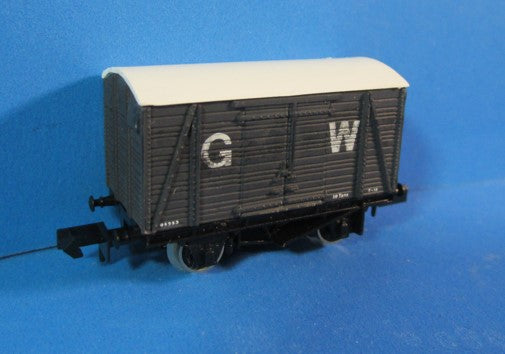 GF-2404 GRAHAM FARISH 12 ton GWR twin Vent van 91677- BOXED