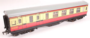 HD-32018 HORNBY DUBLO Stanier brake 3rd in BR (MR) crimson & cream M26133  - UNBOXED