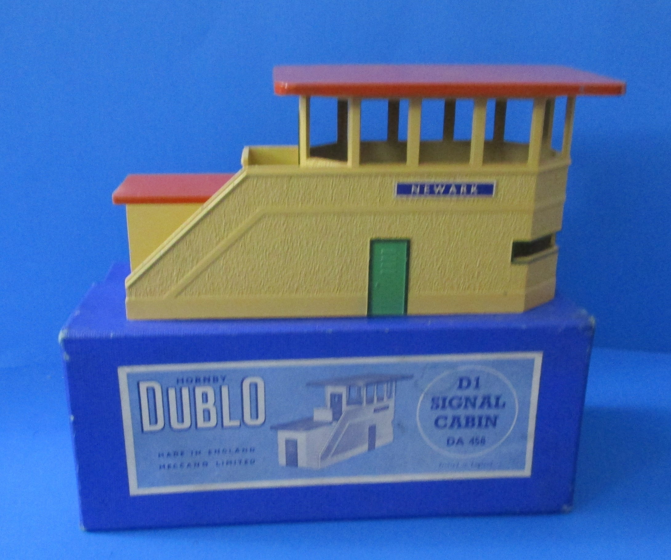 HD-32160 HORNBY DUBLO Signal Box - BOXED