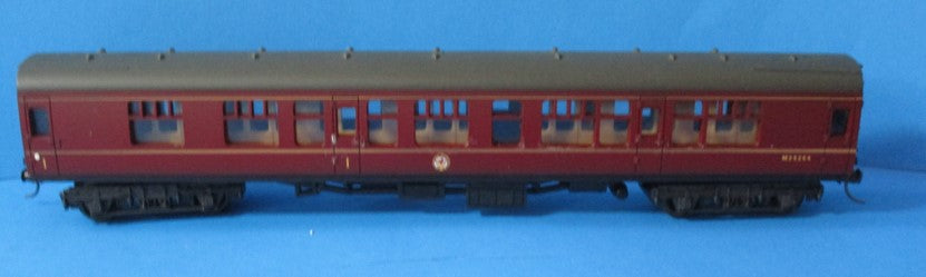 L305312-K01 LIMA Mk 1 CK Composite Corridor M25264 in BR maroon - BOXED