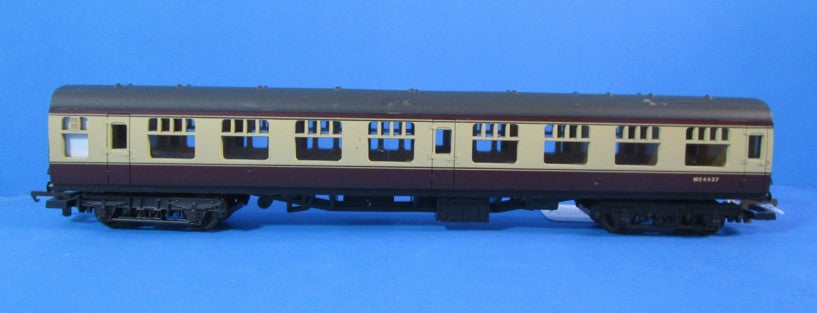 L305315W LIMA Mk 1 SK Second Corridor M24437 in BR crimson & cream - UNBOXED