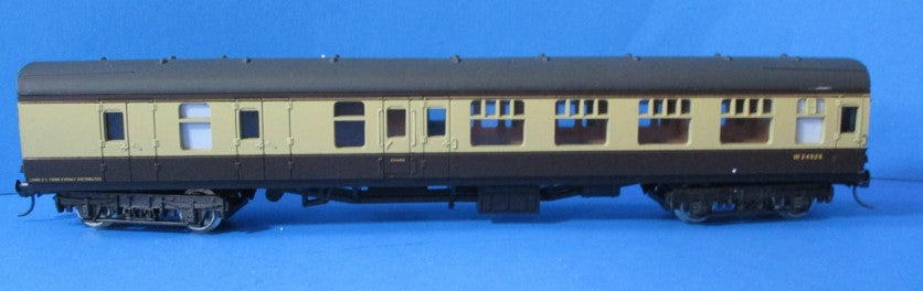 L305333-K01 LIMA Mk 1 BSK Brake Second Corridor W24528 in BR chocolate & cream - BOXED