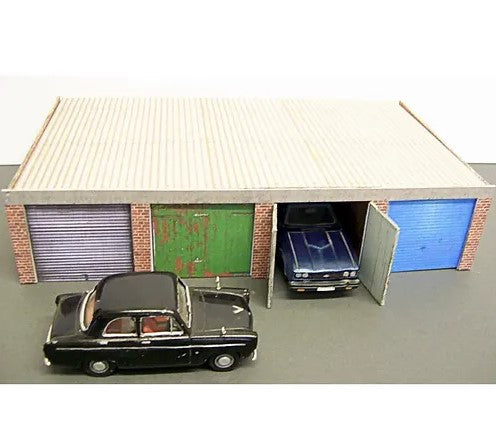 OLU KINGSWAY MODELS Lock Up garage Block (4 Garages)