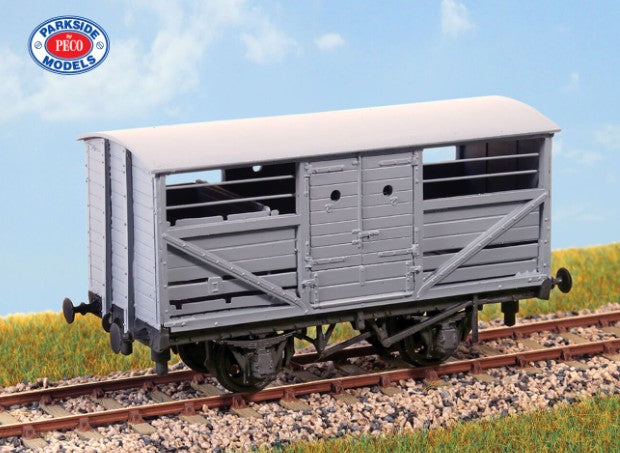 PC50 PARKSIDE LNER 10T Cattle Truck - includes metal wheels and transfers