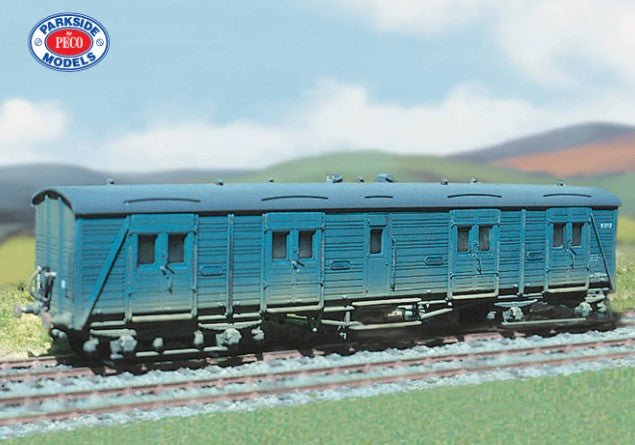 PC592 parkside SR/BR 28 ton Bogie B Van (previously RATIO 592) - includes metal wheels & transfers