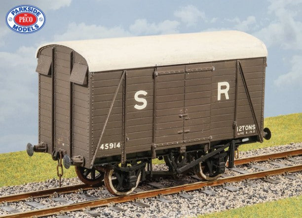 PS13 PARKSIDE DUNDAS Wagon kit 	Southern Railway 12 Ton Goods Van, unbuilt - BOXED