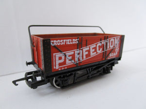 R016 HORNBY 7 plank wagon with sheet rail "Perfection Soap" no. 82  - BOXED