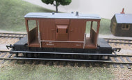 R1036 HORNBY BR 20 ton brake van B952016 with metal wheels - UNBOXED