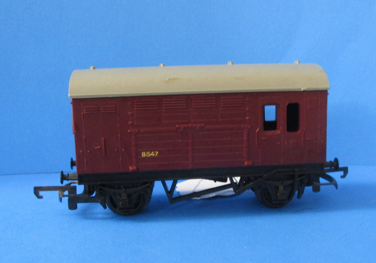 R123-P06 HORNBY BR Maroon Horse Box B547 - UNBOXED – my british model ...