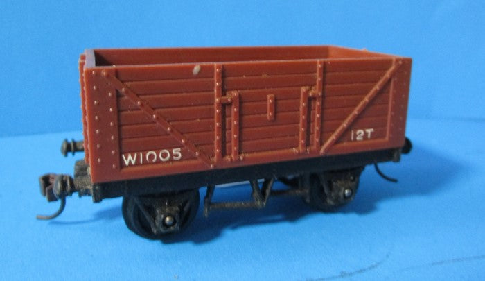 R13-K01 HORNBY7 Plank wagon maroon W1005 KADEE - UNBOXED